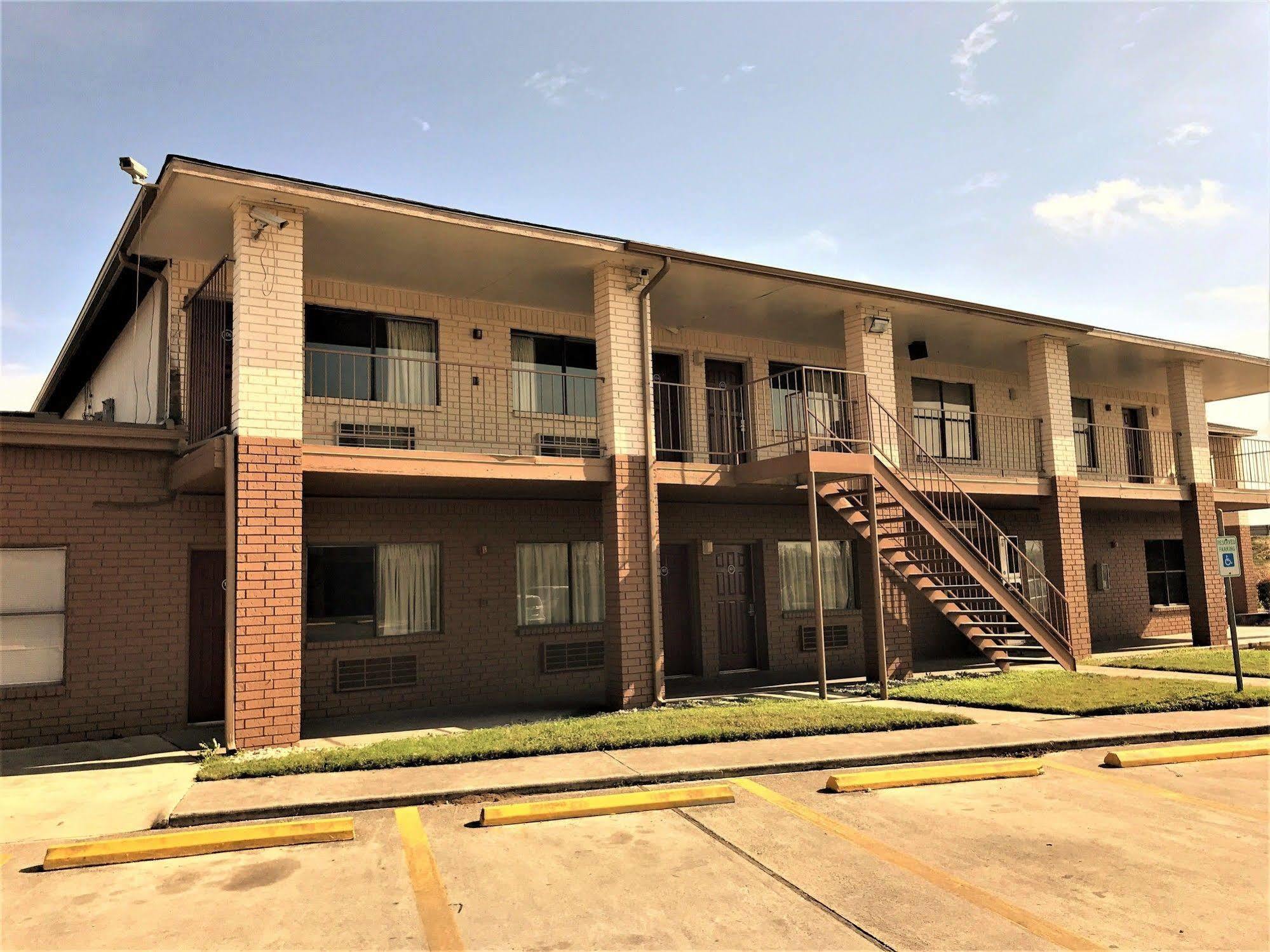 Hometowne Studios By Red Roof San Antonio E - Frost Bank Center Exteriér fotografie