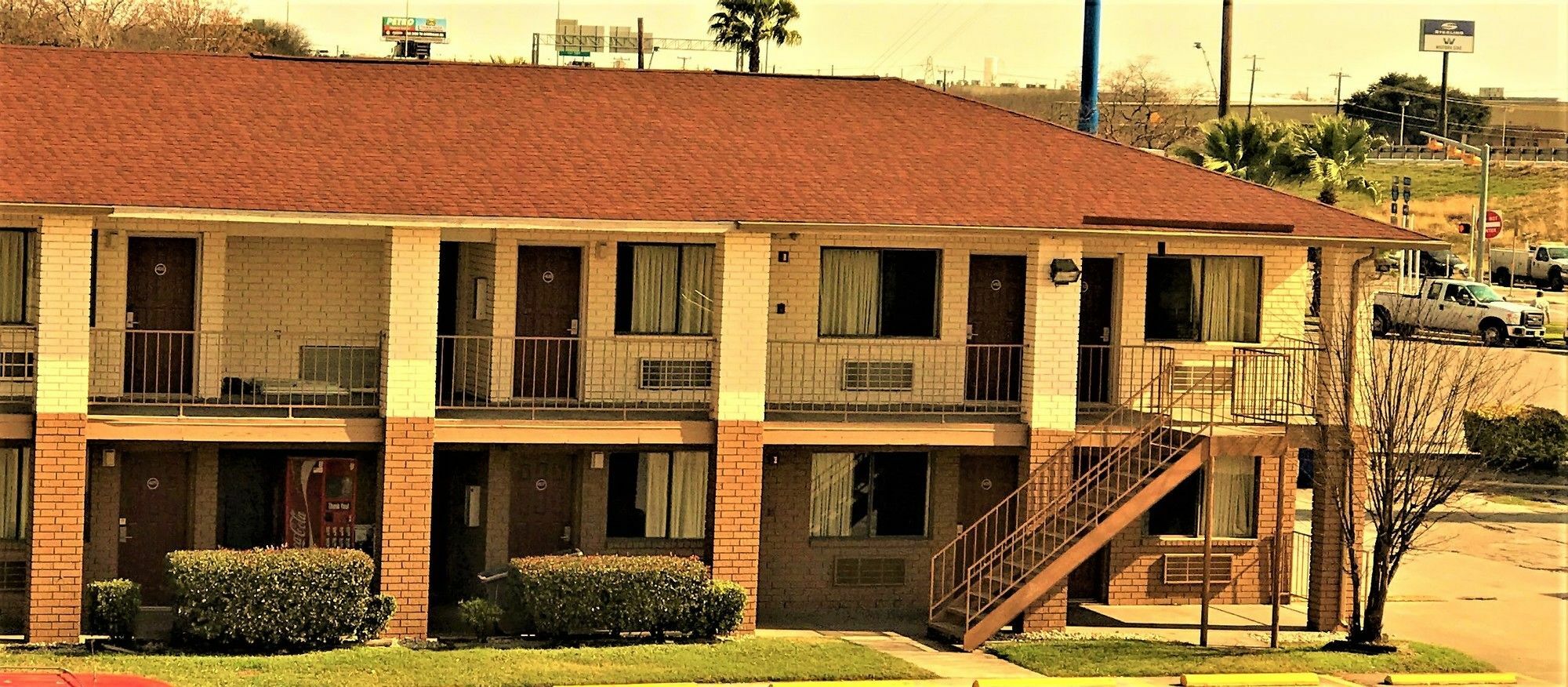 Hometowne Studios By Red Roof San Antonio E - Frost Bank Center Exteriér fotografie